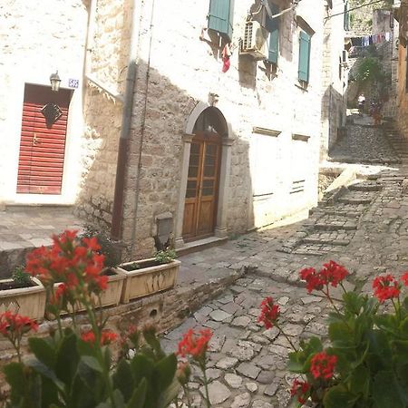 Apartment Ozana Kotor Exterior foto